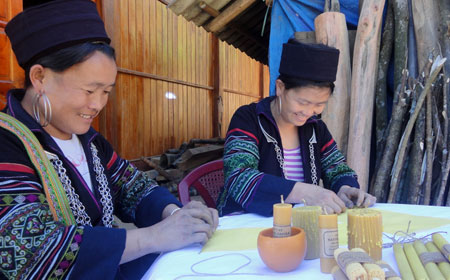 Hương, nến sạch hướng ra thị trường